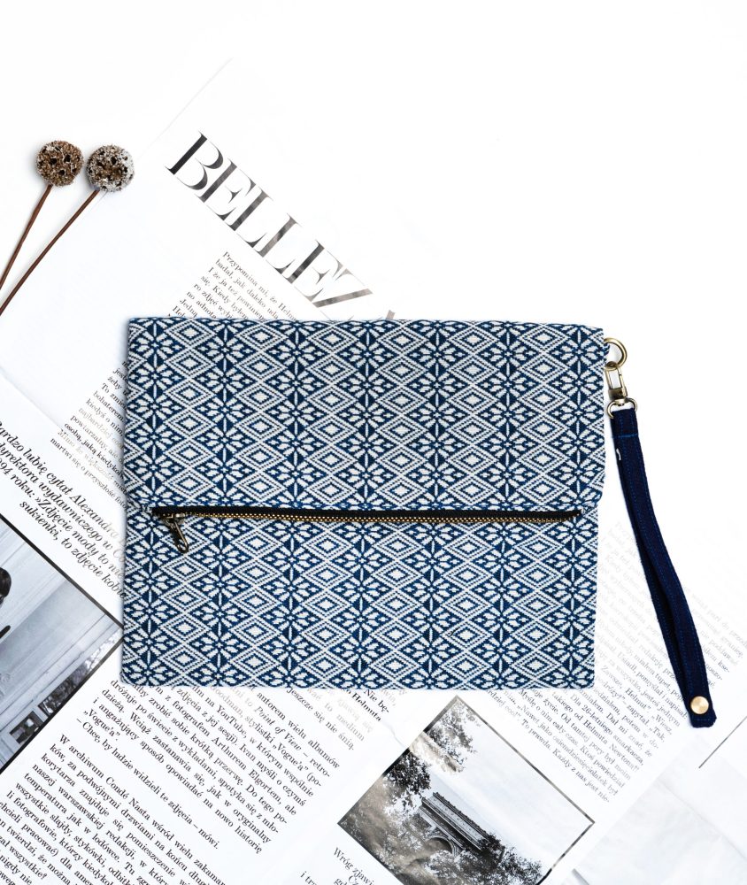 Wristlet foldable bag